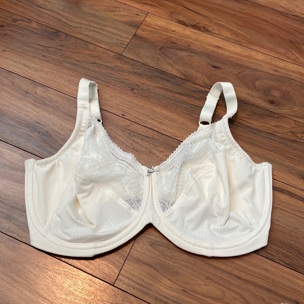 Lilyette underwire bra